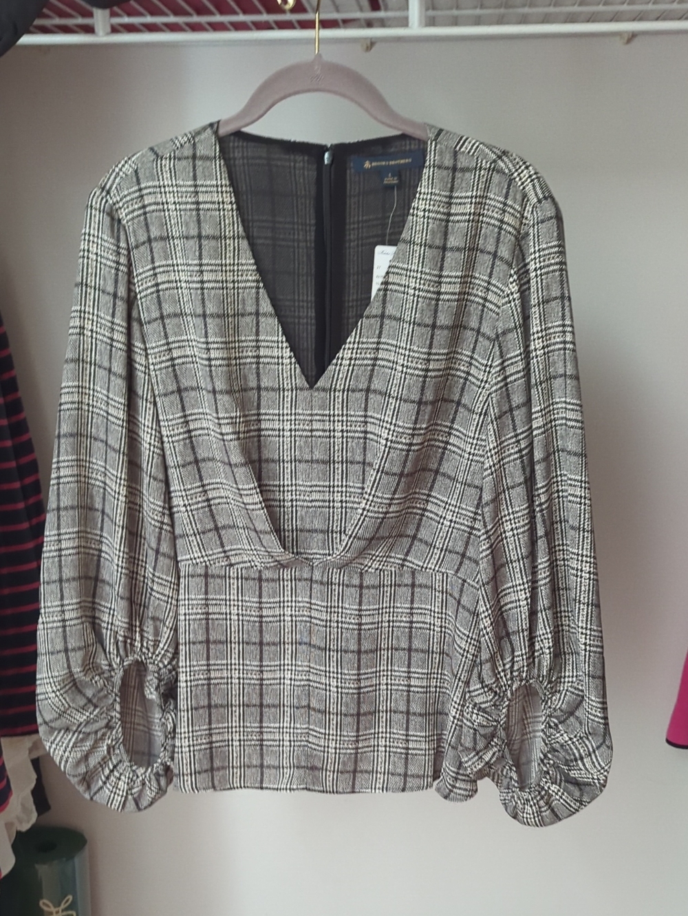 Brooks Brothers Black and White Plaid V-Neck Blouse NWT Large